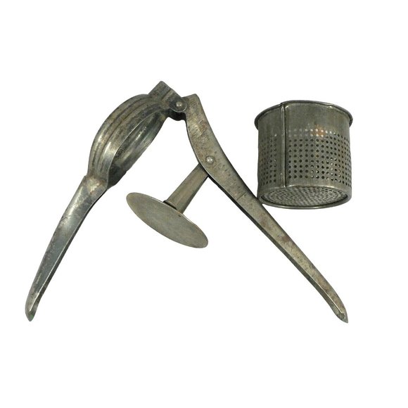 Potato Ricer Juicer Hand Press Masher Metal Primitive Vintage - Picture 3 of 12